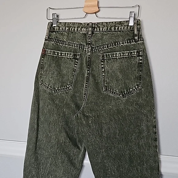Urban Outfitters BDG Slim Straight Acid Green Jeans 30 Button Fly - Picture 5 of 11